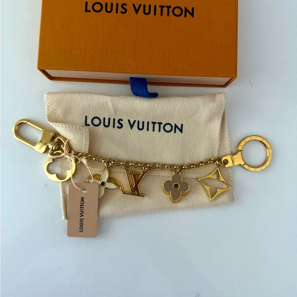 Louis Vuitton Fleur de Monogram Bag charm chain
